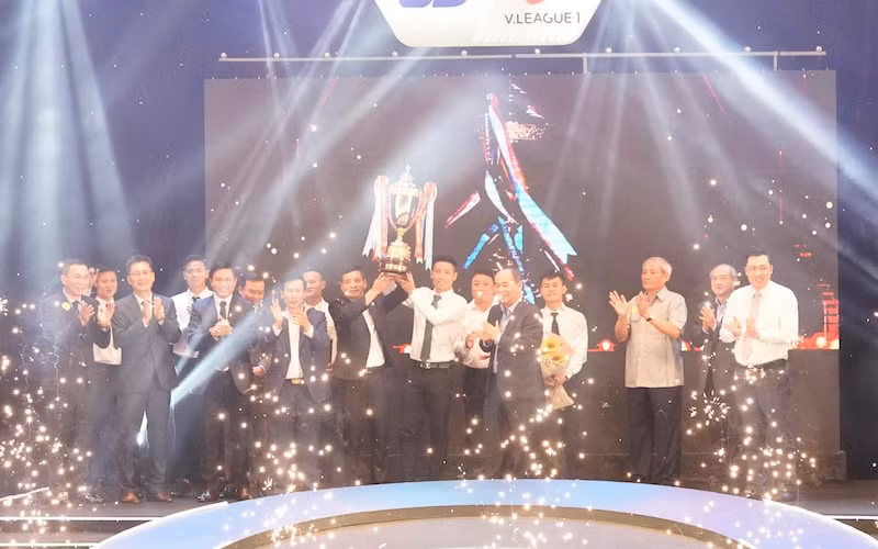 Gala trao thưởng bóng đá chuyên nghiệp Việt Nam 2020 Văn Quyết hay nhất V.League 1-2020 -0