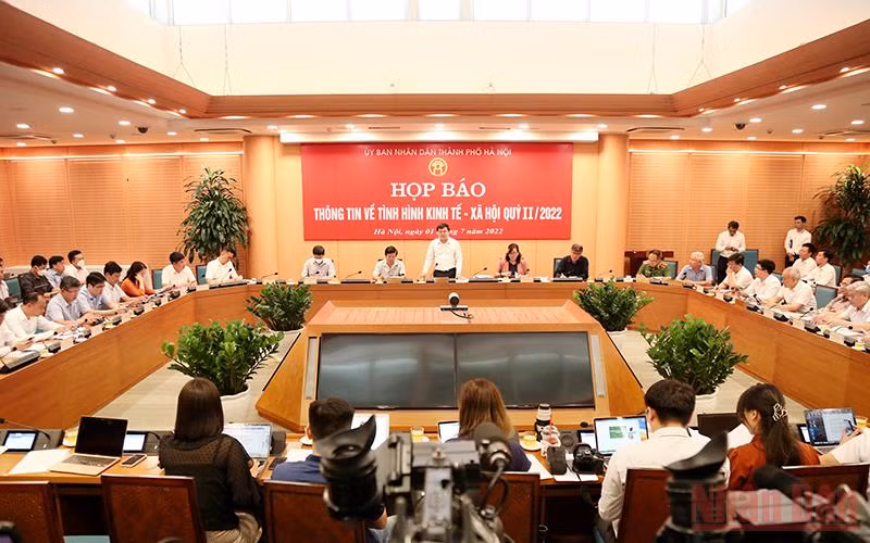 Họp báo về tình hình kinh tế-xã hội quý II/2022 của UBND thành phố Hà Nội.