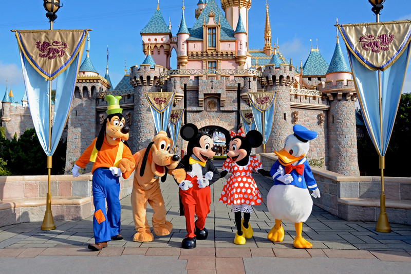 Disneyland tạo nên một đế chế du lịch giải trí trên toàn cầu Công viên giải trí đẳng cấp thế giới nâng tầm du lịch Việt -0
