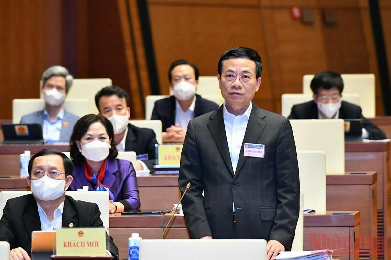 Bộ trưởng Thông tin và Truyền thông Nguyễn Mạnh Hùng phát biểu. Xác định chương trình cốt lõi theo hướng tinh giản phục vụ dạy học trực tuyến -0