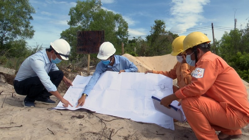 Khảo sát, thi công đường dây dẫn 22kV trên đất liền. Sớm hoàn thành dự án cấp điện cho xã đảo Nhơn Châu -0