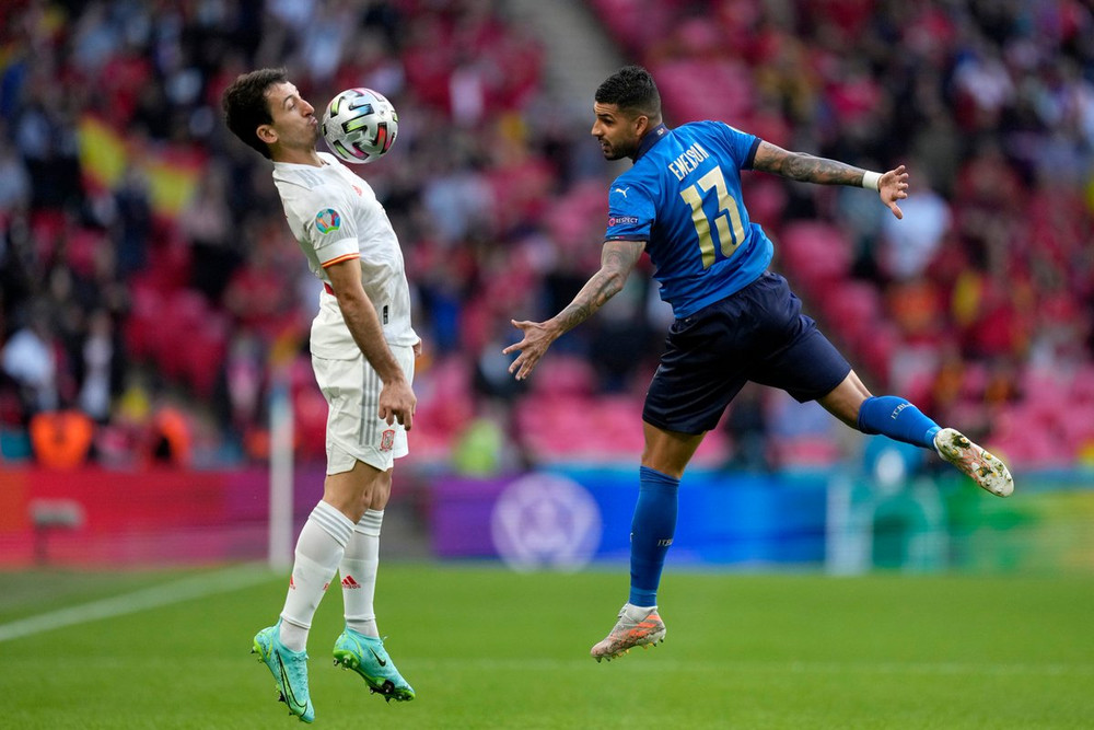 Trận đấu diễn ra rất hấp dẫn ngay từ những phút đầu tiên. (Ảnh: UEFA) Thắng kịch tính luân lưu, Italia vào chung kết EURO 2020 -0