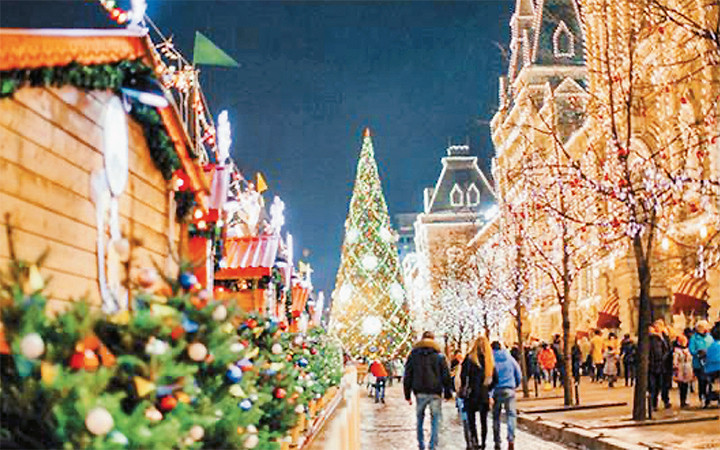 Dạo chơi trong đêm giao thừa ở Quảng trường Đỏ, Moscow.