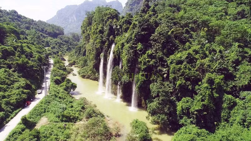 Vẻ đẹp hoang sơ, hùng vĩ của Khu dự trữ thiên nhiên Thần Sa-Phượng Hoàng