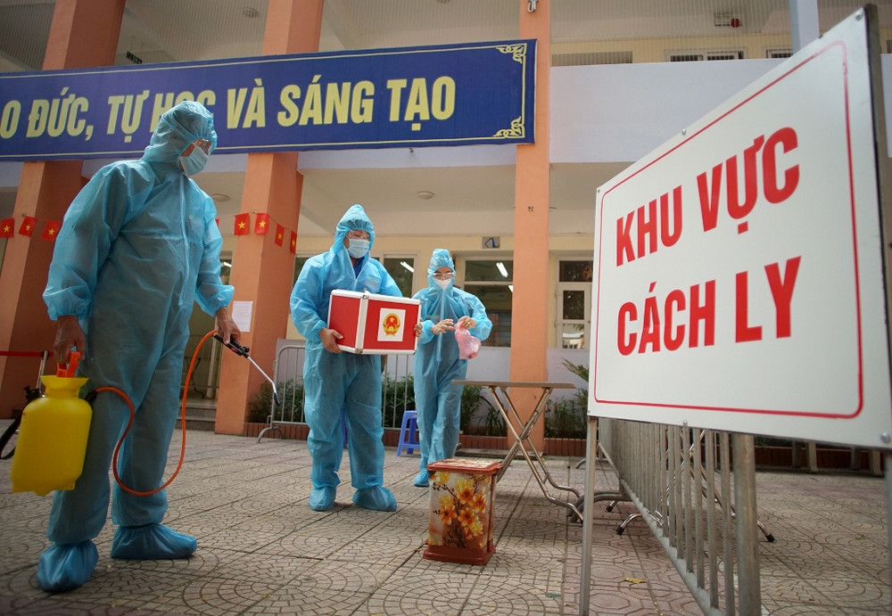 Phương án ứng phó với các tình huống giả định có Covid-19 trong thời điểm diễn ra bầu cử được các quận, huyện trên địa bàn thành phố xây dựng, bảo đảm ngày bầu cử diễn ra thành công, an toàn. Hà Nội sẵn sàng trước ngày hội lớn -0