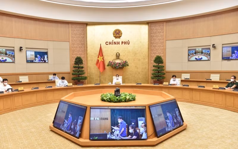 Thủ tướng Phạm Minh Chính chủ trì họp trực tuyến với hai tỉnh Bắc Giang, Bắc Ninh ứng phó dịch Covid-19 -0