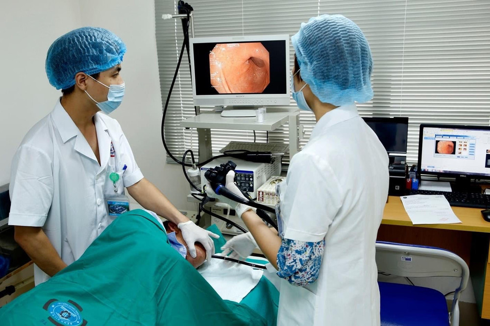 Khám sức khỏe định kỳ thường xuyên để phát hiện sớm bệnh ung thư. Vì sao số người mắc và tử vong vì ung thư ở Việt Nam tăng nhanh? -0