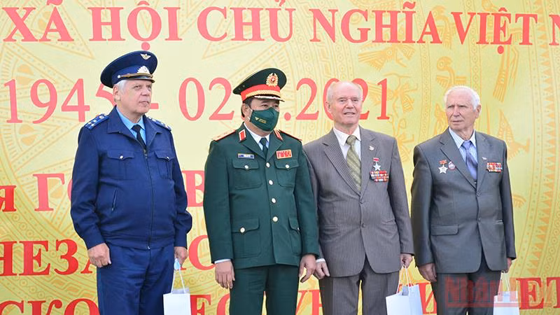 Hoạt động kỷ niệm 76 năm Quốc khánh Việt Nam tại thao trường Alabino -0