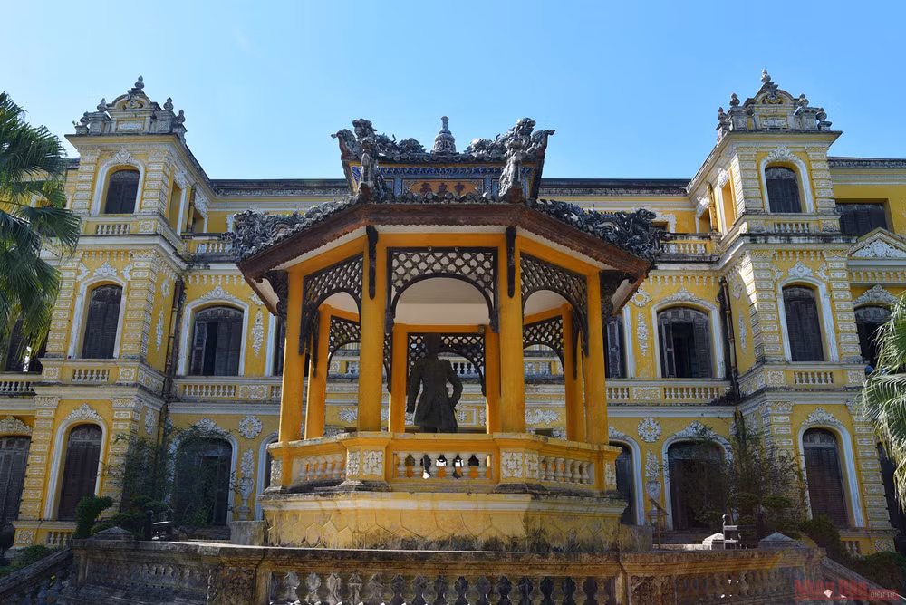 Vàng son một thuở cung An Định -0