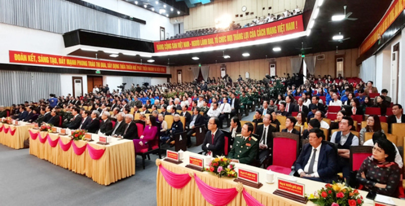 Các đồng chí lãnh đạo, nguyên lãnh đạo Đảng, nhà nước và các bộ, ngành T.Ư tham dự lễ kỷ niệm. Tấm gương sáng ngời, tận trung với Đảng, tận hiếu với dân -0