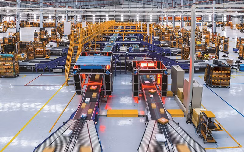 Hệ thống logistics, kho bãi hiện đại là điểm mạnh của các kênh thương mại điện tử.