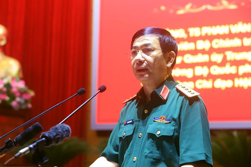 Bộ trưởng Quốc phòng Phan Văn Giang phát biểu chỉ đạo Hội thảo. Đại tướng, Tổng tư lệnh Võ Nguyên Giáp - một tài năng quân sự xuất chúng, nhà lãnh đạo có uy tín lớn của cách mạng Việt Nam -0