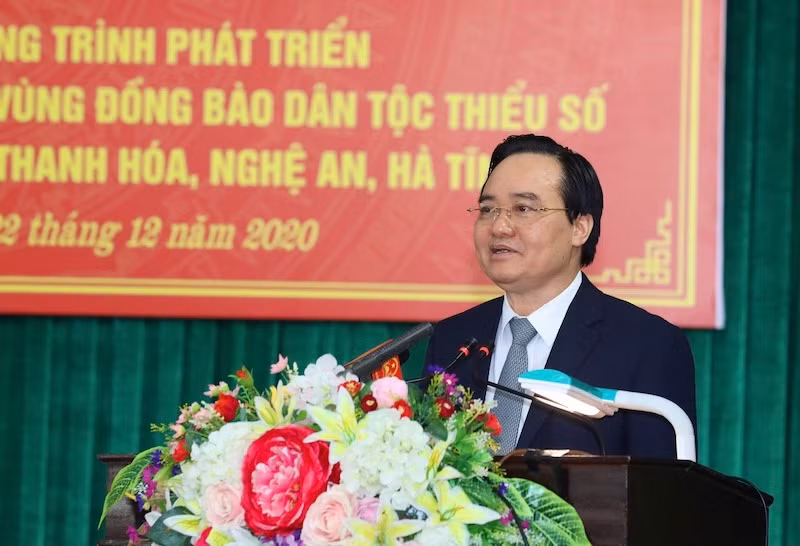 Bộ trưởng GD-ĐT Phùng Xuân Nhạ 