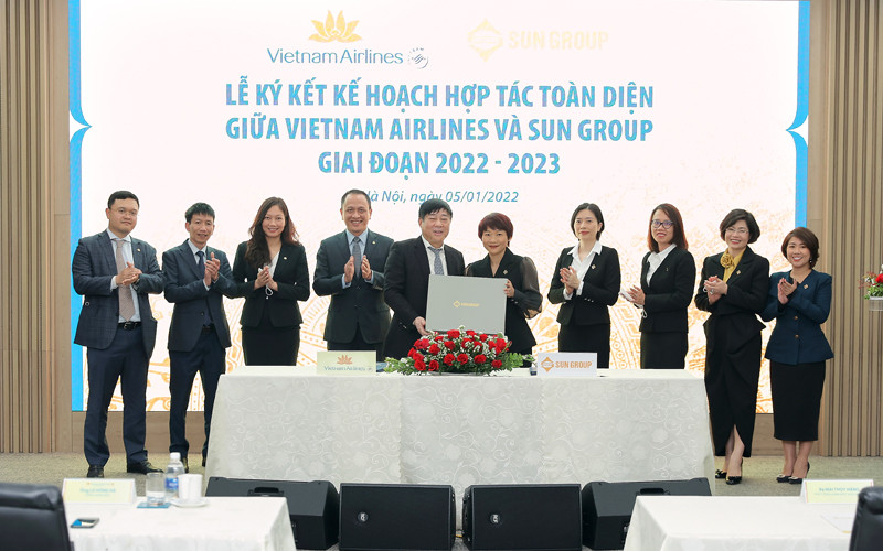 Lễ ký kết giữa Sun Group và VNA Bài toán phục hồi của du lịch Việt -0