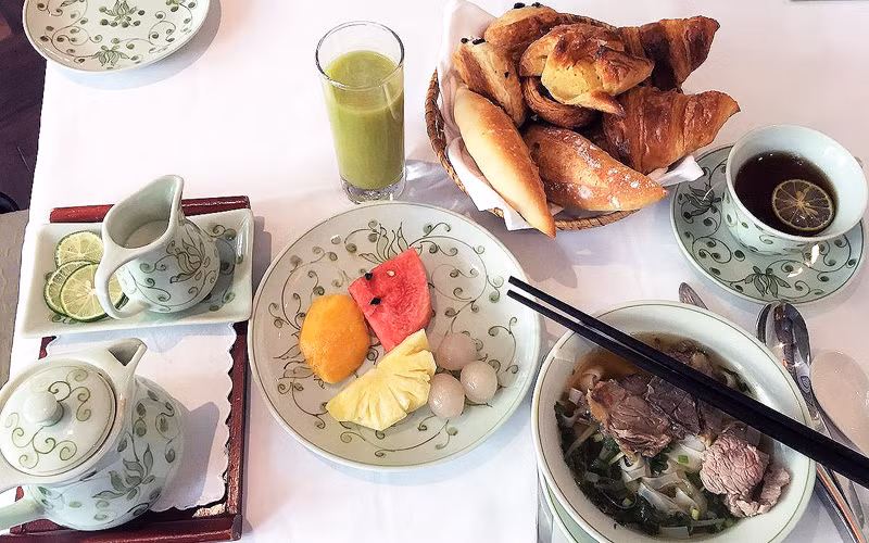 Bữa sáng tại khách sạn Sofitel Legend Metropole Hà Nội do 1 du khách đánh giá là "Bữa sáng mơ ước" trên Tripadvisor (Ảnh: Tripadvisor)