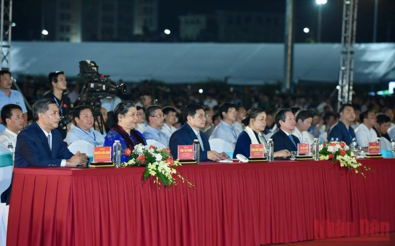 Các đại biểu tham dự Lễ khai mạc. (Ảnh: Trần Hải) IMG_20220528_223908-1653752809525.jpg