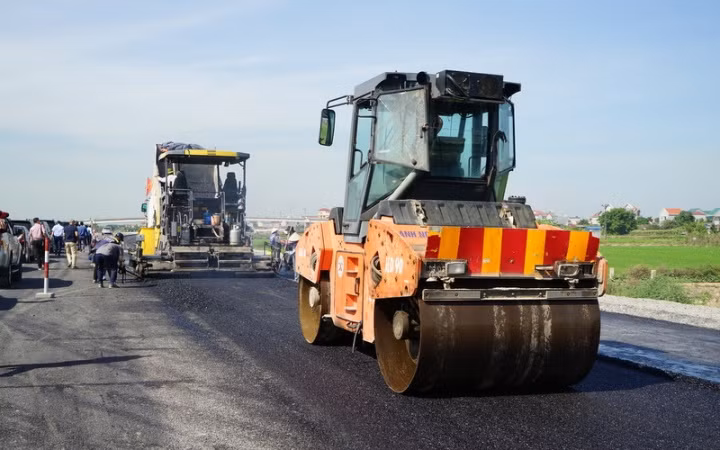 Phó Thủ tướng Trịnh Đình Dũng làm việc, kiểm tra tuyến cao tốc bắc-nam phía đông -0