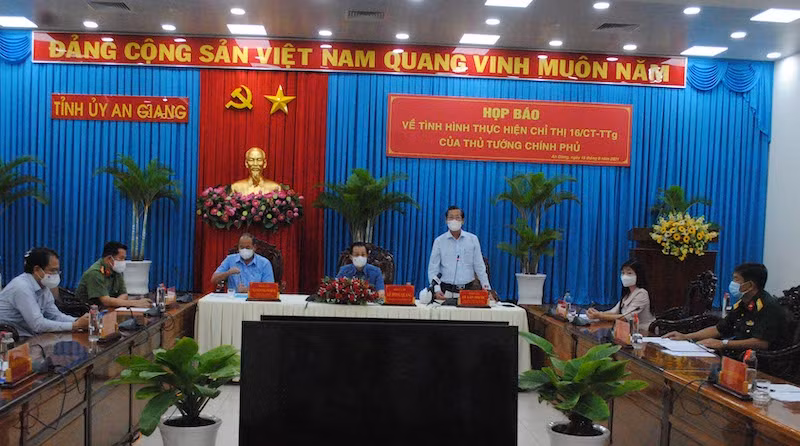 Quang cảnh buổi họp báo