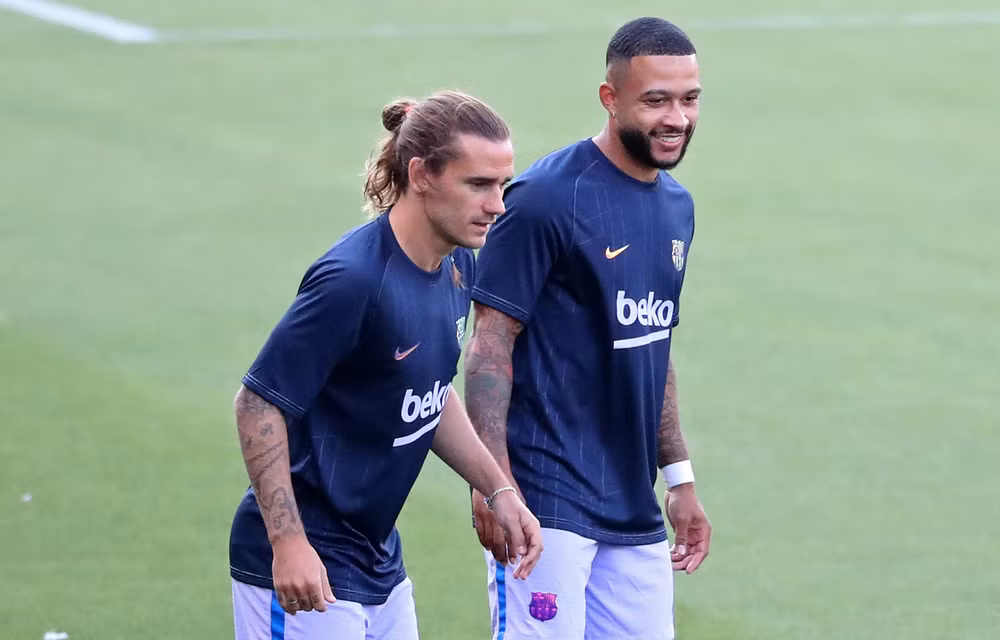 Không Messi, Barca vẫn ngổn ngang trước thềm mùa giải mới -0