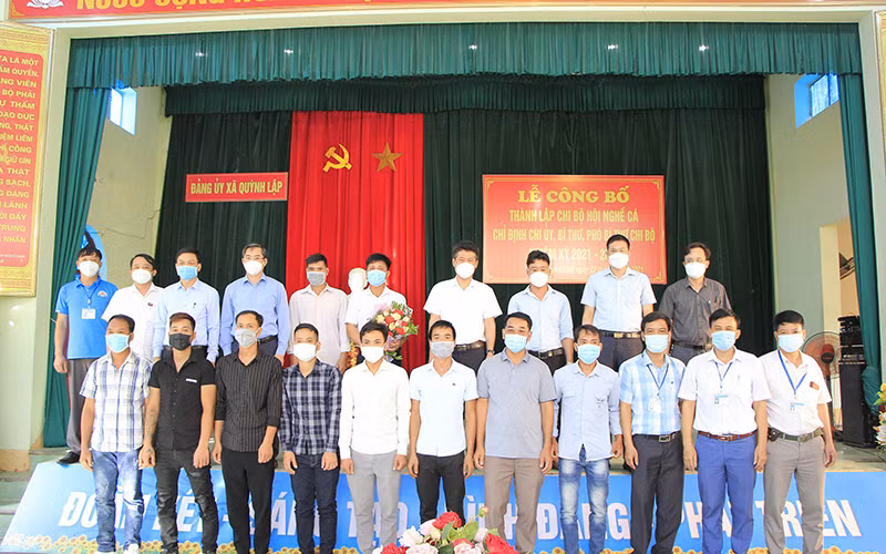 Ra mắt Chi bộ Hội nghề cá Quỳnh Lập, thị xã Hoàng Mai (Nghệ An).
