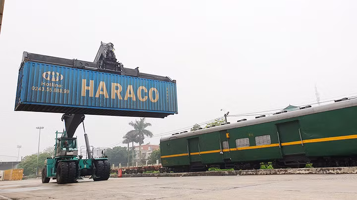 Sự chuyển hướng vận tải hàng hóa của ngành đường sắt mở ra những cơ hội phát triển mới. 