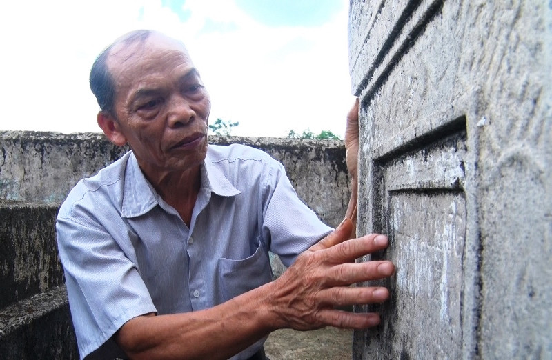 Ông Lâm Công Châu, Trưởng họ Lâm làng Gia Bình xót xa khi di tích lăng mộ cụ Lâm Hoằng bị xâm phạm. Khẩn trương kiểm tra việc Lăng mộ cụ Lâm Hoằng bị xâm phạm -0