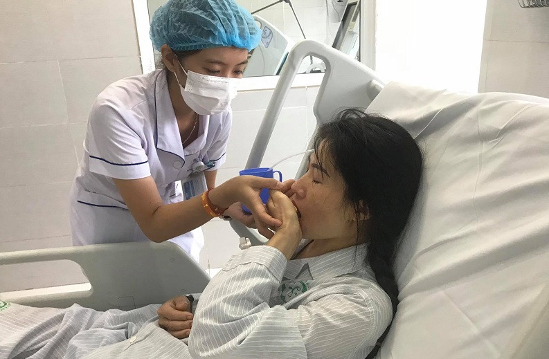 Bệnh nhân được hồi sinh kỳ diệu. Kỳ tích cứu sống bệnh nhân bị sốc phản vệ, ngừng tim 60 phút -0