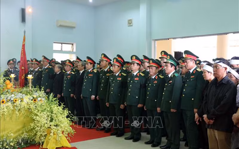 Tiễn đưa 13 chiến sĩ hy sinh ở khu vực thủy điện Rào Trăng 3 về đất mẹ -0