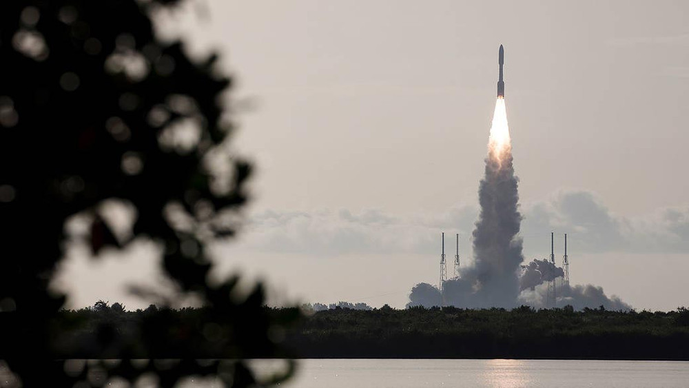 Tên lửa Atlas 5 đã phóng tàu Perseverance của NASA từ Tổ hợp phóng không gian 41 tại Trạm không quân mũi Canaveral ở Florida vào ngày 30-7. Ảnh: NASA. NASA phóng thành công tàu thăm dò sự sống trên sao Hỏa -0