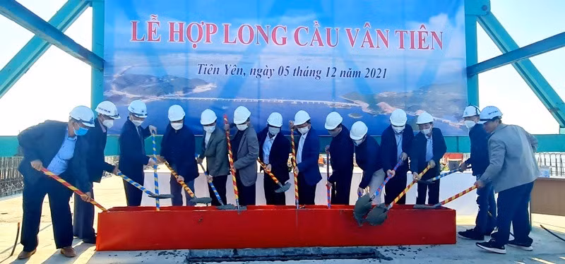 Hợp long Cầu Vân Tiên thuộc dự án cao tốc Vân Đồn-Móng Cái -0