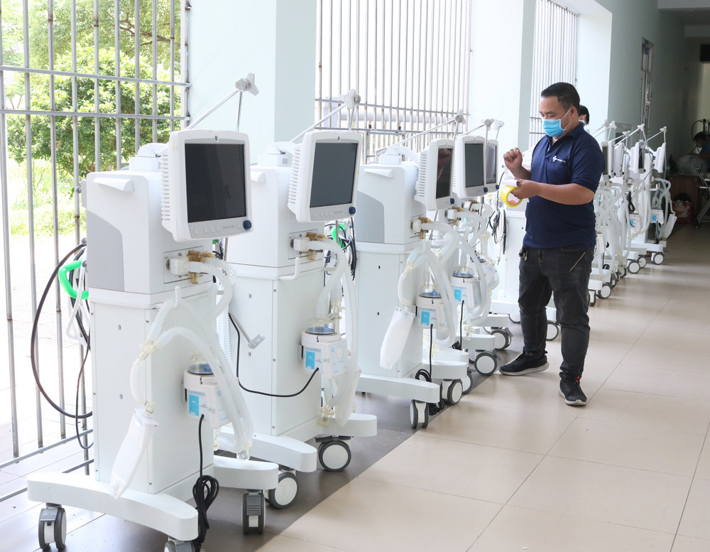 Chuyến tàu đặc biệt chi viện trang thiết bị hiện đại cho TP Hồ Chí Minh ảnh 2 Chuyến tàu đặc biệt chi viện trang thiết bị hiện đại cho TP Hồ Chí Minh -0