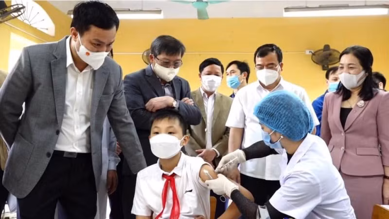 (Ghép) Hải Dương triển khai tiêm vaccine phòng Covid-19 cho trẻ dưới 12 tuổi -0