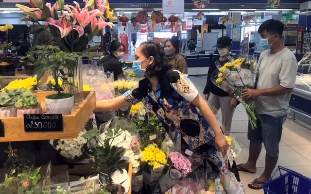 Giá cả hàng hóa dịp Tết ổn định, không khan hiếm -0