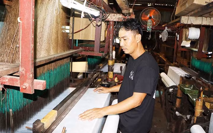 Vang danh lụa lãnh Mỹ A -0