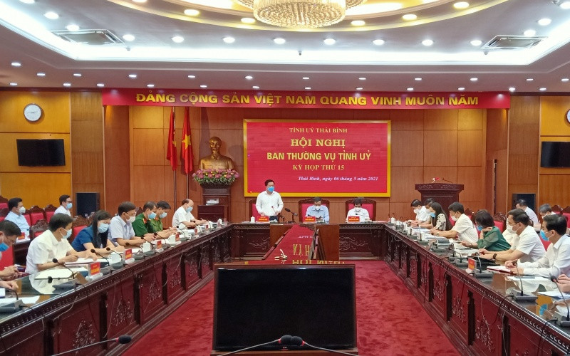 Tỉnh ủy Thái Bình triệu tập cuộc họp khẩn sáng 6-5 khi phát hiện năm ca dương tính với SARS-CoV-2 trên địa bàn.