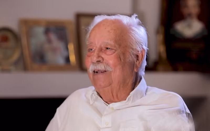 Hy Lạp là đất nước của tôi, Việt Nam là Tổ quốc của tôi -0