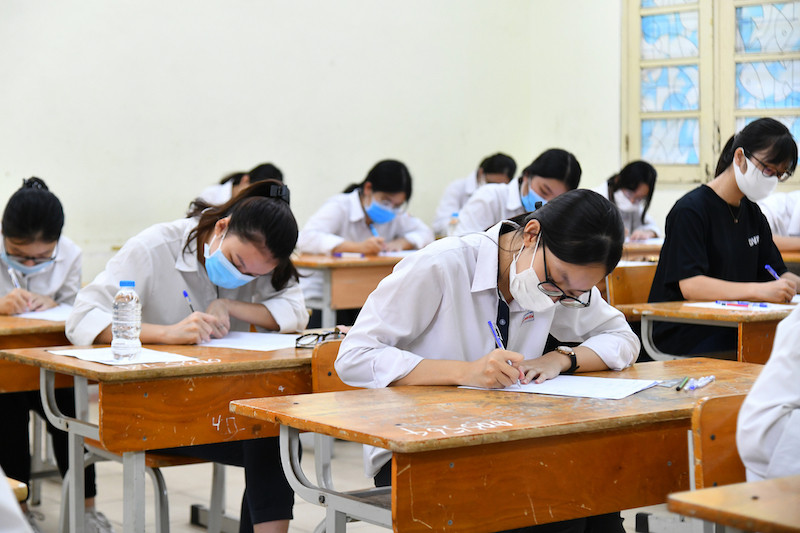 Các thí sinh tại Kỳ thi tốt nghiệp THPT 2020 (Ảnh: THUỶ NGUYÊN) Những dấu ấn giáo dục tiêu biểu năm 2020 -0