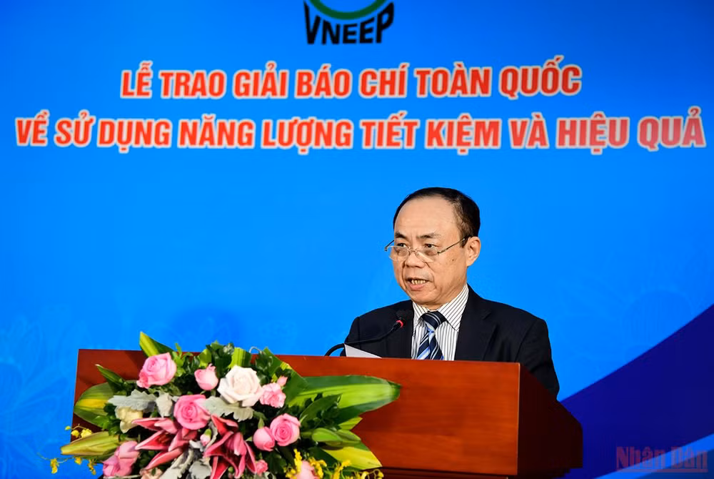Báo Nhân Dân điện tử đoạt giải A “Giải thưởng báo chí tuyên truyền về sử dụng năng lượng tiết kiệm và hiệu quả năm 2021” -1