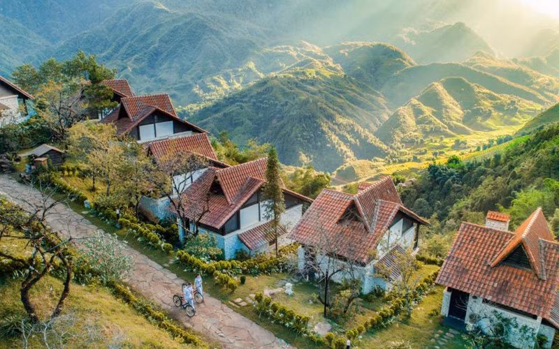 Sa Pa có 23 cơ sở lưu trú nhận huy hiệu "Du lịch bền vững" (Ảnh: Booking.com)