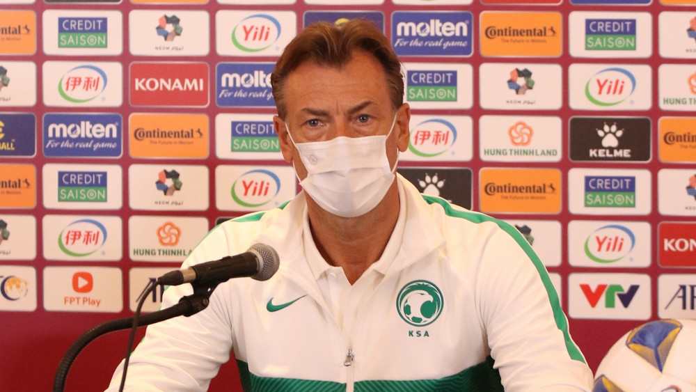 Huấn luyện viên Herve Renard của Saudi Arabia. (Ảnh: VFF). HLV Park Hang-seo: “Cầu thủ Việt Nam đã tốt dần lên về năng lực thi đấu