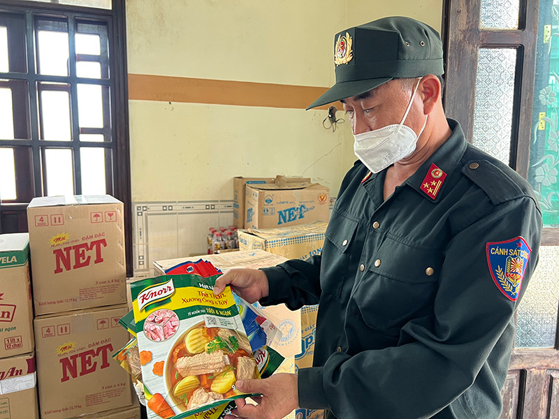 Thu giữ bao bì giả các thương hiệu nổi tiếng. Đồng Nai khám xét 16 điểm sản xuất hàng giả thương hiệu nổi tiếng -0