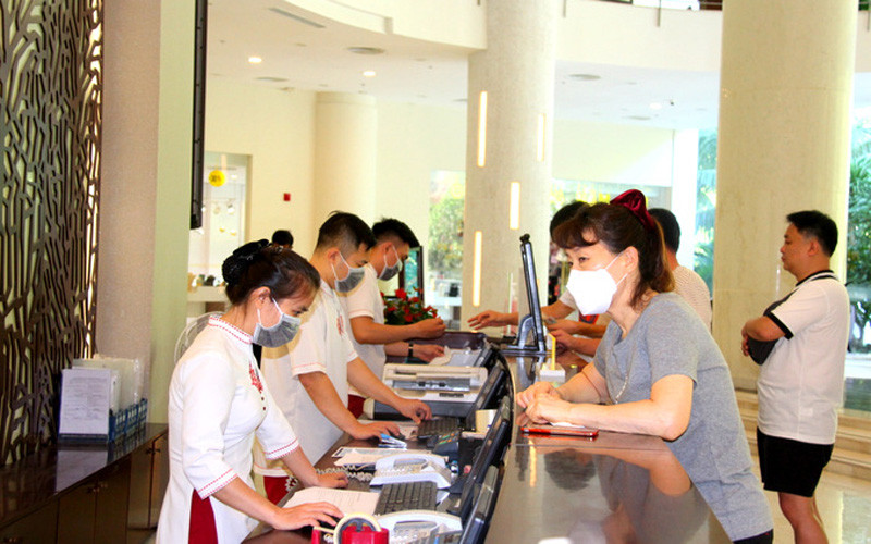 Những người làm trong ngành du lịch mong muốn được đóng góp vào nỗ lực phòng, chống dịch Covid-19 (Ảnh: ST) Tham gia xã hội hóa chương trình vaccine phòng Covid-19, ngành du lịch nỗ lực vượt khó -0