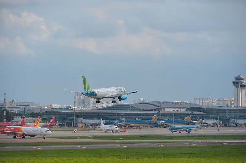 Đường bay Hà Nội - TP Hồ Chí Minh chỉ khai thác 2 chuyến/ngày