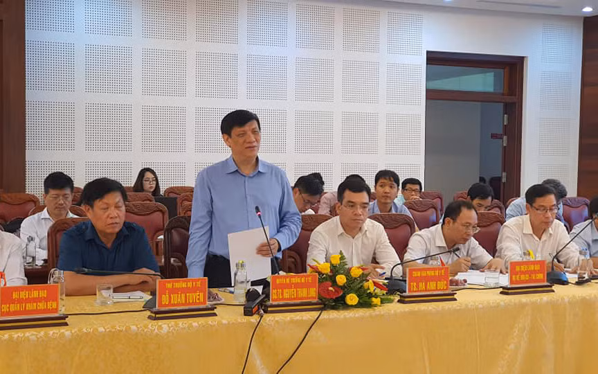 Quyền Bộ trưởng Y tế Nguyễn Thanh Long kết luận buổi làm việc.