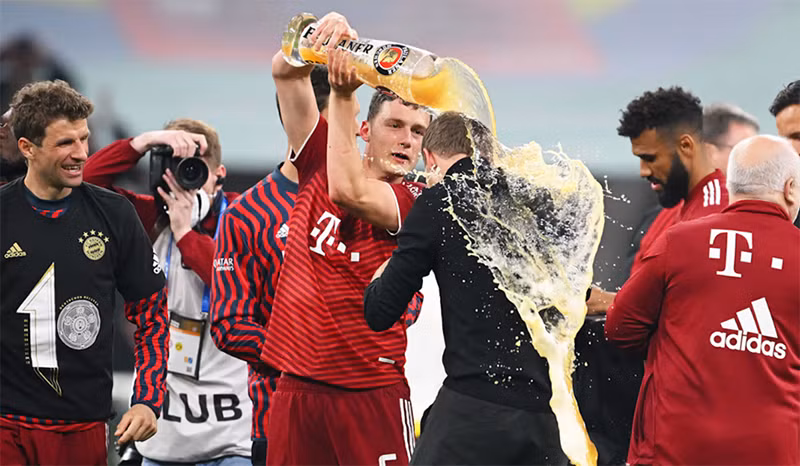 Cận cảnh Bayern Munich làm điều chưa từng có trong lịch sử -0