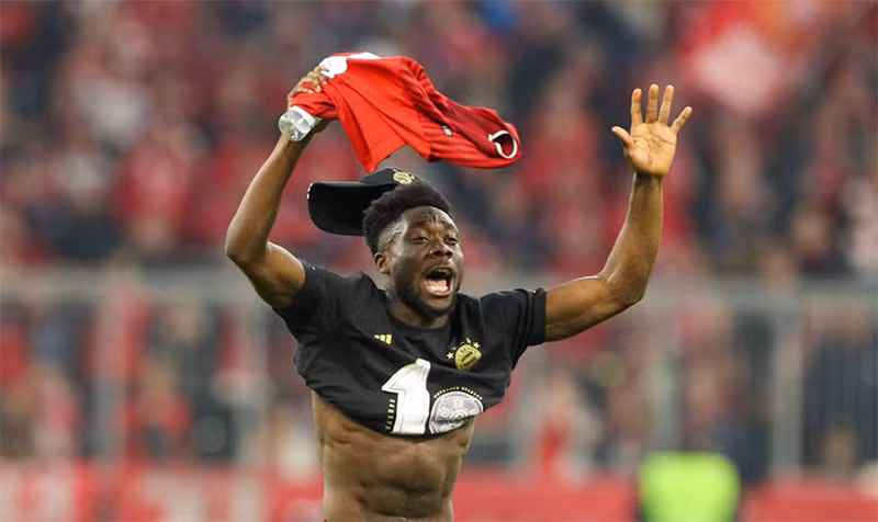 Cận cảnh Bayern Munich làm điều chưa từng có trong lịch sử -0