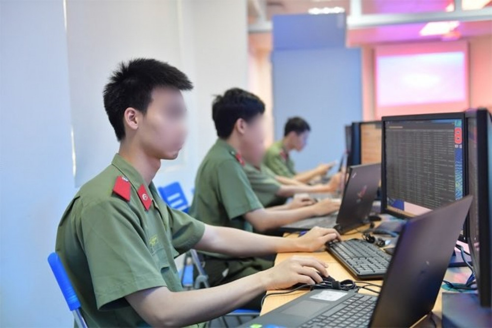 Cán bộ, chiến sĩ Cục An ninh mạng và phòng, chống tội phạm sử dụng công nghệ cao. (Ảnh VOV: Phạm Thành)