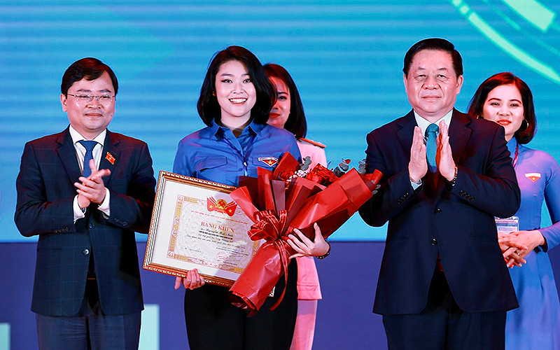 Thí sinh Hà Nội về nhất Liên hoan Báo cáo viên toàn quốc lần thứ III ảnh 1 Thí sinh Hà Nội về nhất Liên hoan Báo cáo viên toàn quốc lần thứ III -0