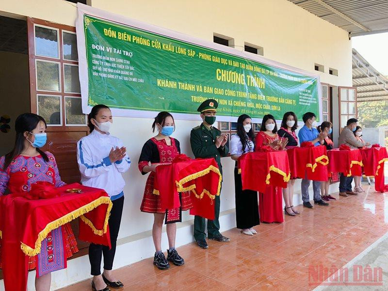 Khánh thành và bàn giao Điểm trường Mần non Căng Tỵ, xã Chiềng Khừa, huyện Mộc Châu, Sơn La. Xây dựng “Bếp ăn yêu thương” cho trẻ em nghèo biên giới -0