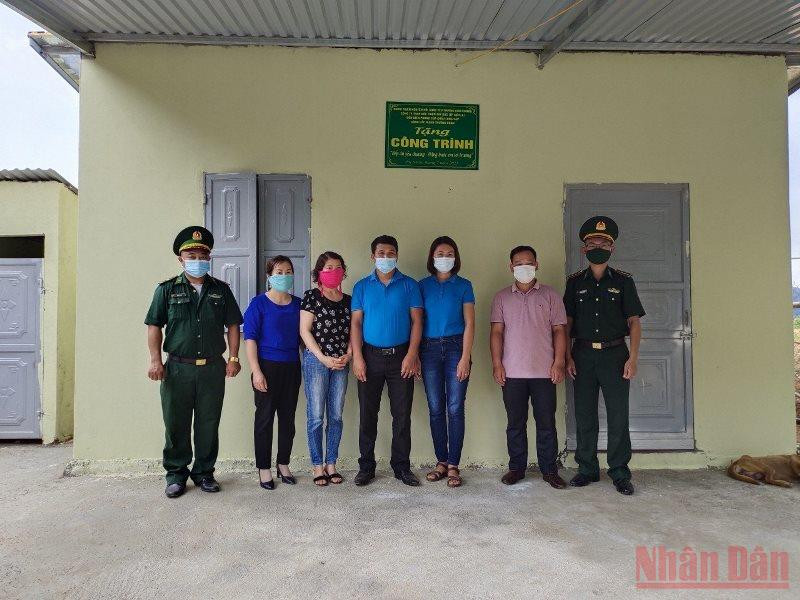 Bàn giao “Bếp ăn yêu thương” tại Điểm trường bản Pu Nhan, xã Lóng Sập. Xây dựng “Bếp ăn yêu thương” cho trẻ em nghèo biên giới -0